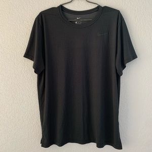 EUC Nike dry fit tee